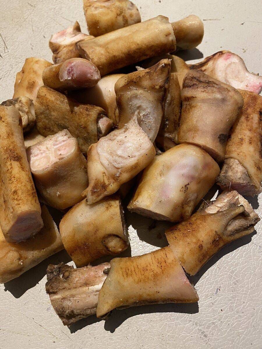 Frozen Goat Feet Burnt (4pcs)
